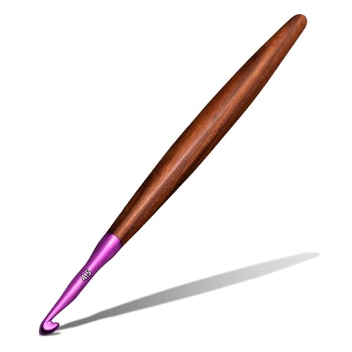 Giwrmu Ergonomic Crochet Hook with Wooden Handle & Aluminum Head