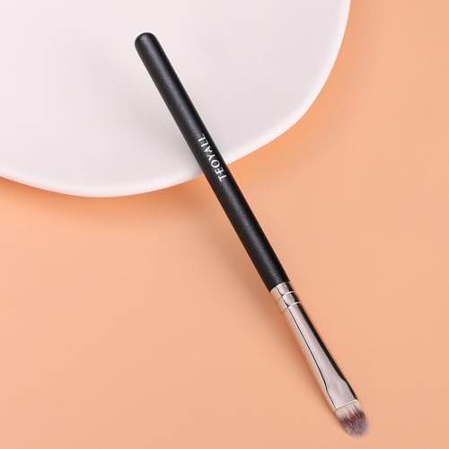 TEOYALL Flat Rounded Concealer Brush for Precise Spot and Blemish Coverage