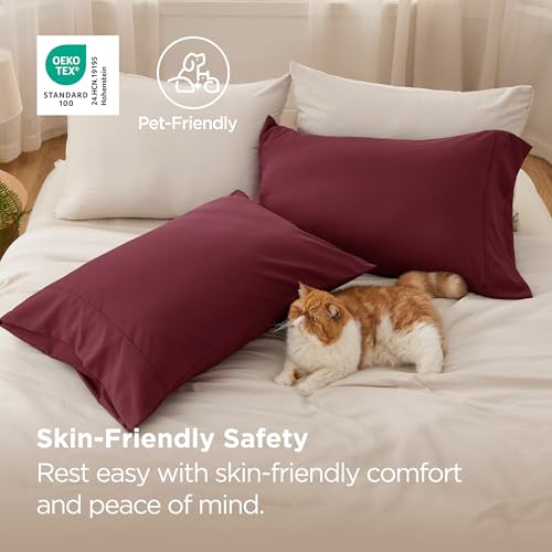 Bedsure Standard Pillowcases - Set of 2 Burgundy Red Brushed Microfiber