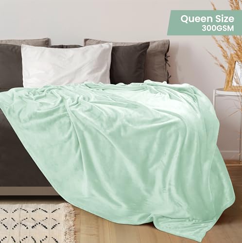 Utopia Bedding Soft Fleece Blanket Queen Size - Mint Green (90x90 Inch)