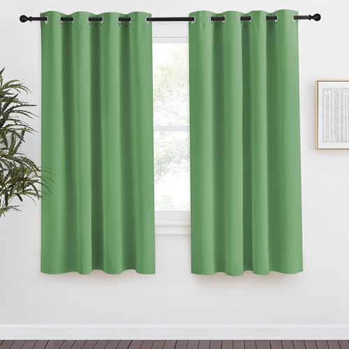 NICETOWN Forest Green Blackout Curtain Panel 55" x 57" - Thermal Insulated