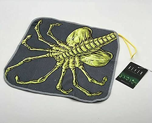 Alien Facehugger Towel with Hanger | Soft & Absorbent