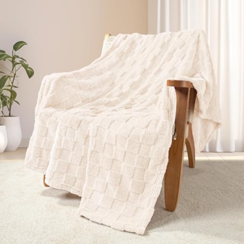 Exclusivo Mezcla 3D Checkered Fleece Throw Blanket, Ivory - Super Soft & Cozy