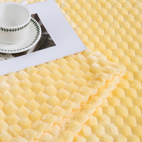 Bnuitland Light Yellow Flannel Throw Blanket 50x40 Inch - Soft & Cozy