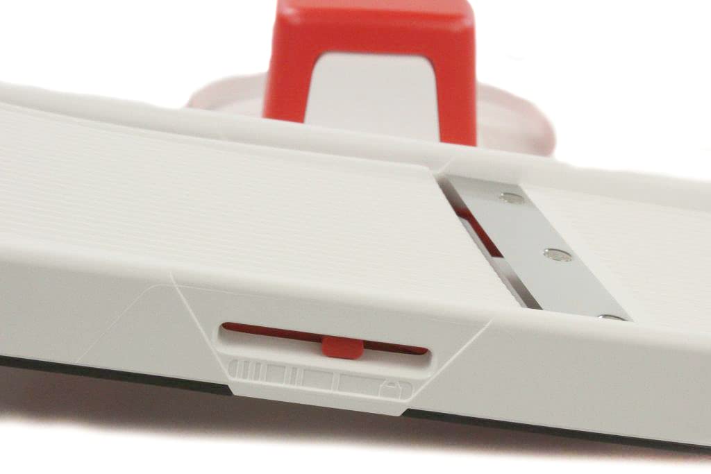 Tupperware Küchenstar 17576 Junior Chef Mandolin Grater White and Red