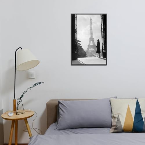 Trendy Black and White Eiffel Tower Canvas Poster – 8x12in