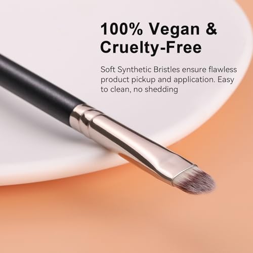 TEOYALL Flat Rounded Concealer Brush for Precise Spot and Blemish Coverage