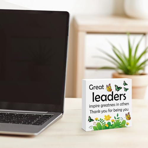 Boss Appreciation Gift: Wooden Desk Sign for Leaders & Mentors