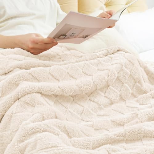 Exclusivo Mezcla 3D Checkered Fleece Throw Blanket, Ivory - Super Soft & Cozy