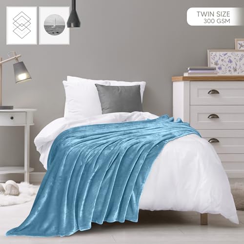 Utopia Bedding Twin Size Soft Fleece Blanket - Washed Blue 90x66 Inch