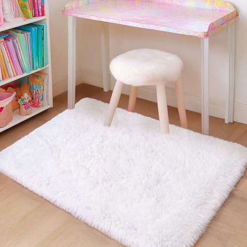 Quntue 2' x 3' White Fluffy Shaggy Rug for Bedroom & Living Room – Soft Cozy Floor Carpet for Kids & Nursery