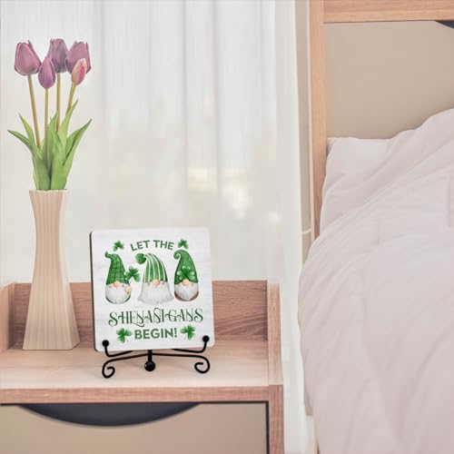 St. Patrick's Day Wooden Plaque with Stand - 5" Retro Decor