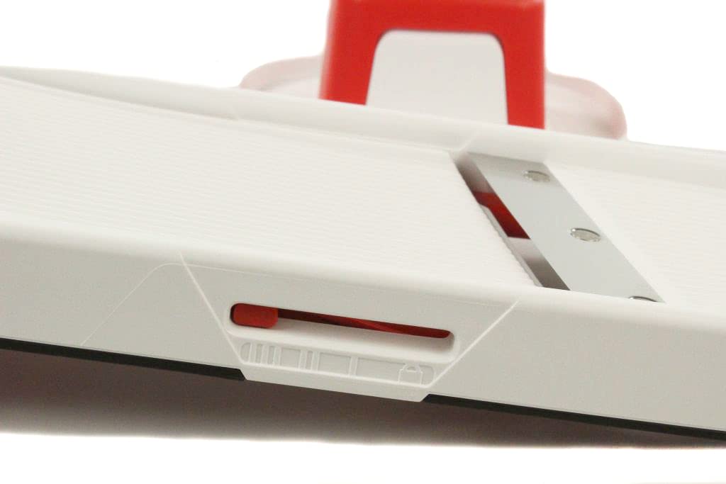 Tupperware Küchenstar 17576 Junior Chef Mandolin Grater White and Red