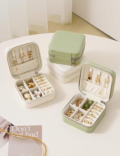 Green Travel Jewelry Case - Compact Jewelry Organizer for Women & Girls