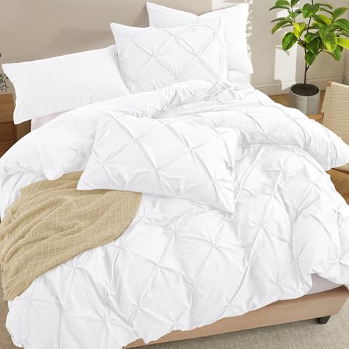 VACVELT 2-Pack White Pintuck Pillow Shams, 20x26 Inch