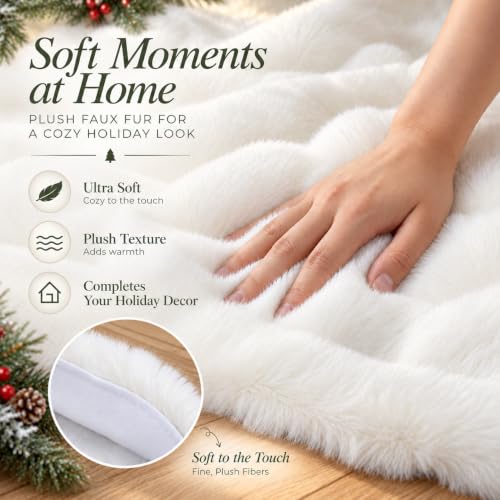 36 Inch White Christmas Tree Skirt with Plush Faux Fur - Festive Holiday Decor