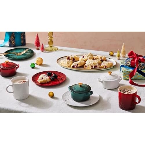 Le Creuset Stoneware Holly Collection London Mug, 12oz., Artichaut