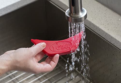 Lodge Silicone Assist Handle Holder, Red, Dishwasher Safe - 1 Count