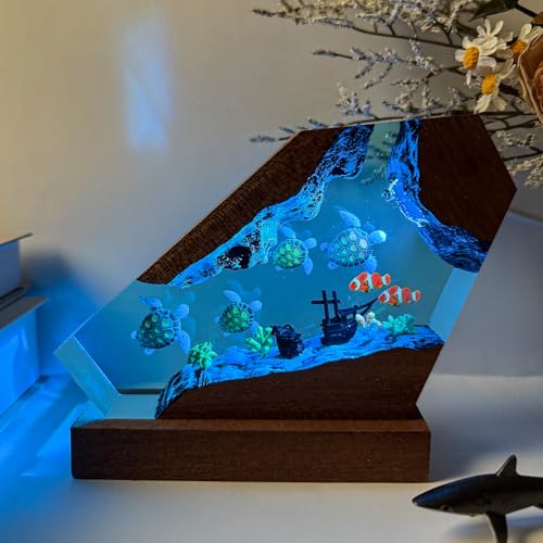 Handmade Sea Turtle Resin Ocean Lamp with Wood Base - S Variation