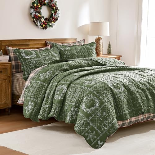 Green Patchwork Queen Size Christmas Quilt Bedding Set with 2 Shams