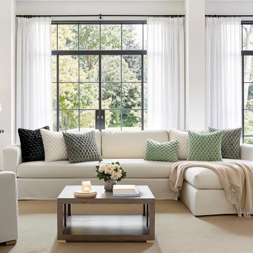MIULEE White Faux Fur Throw Pillow Covers 18x18 Inch Set of 2