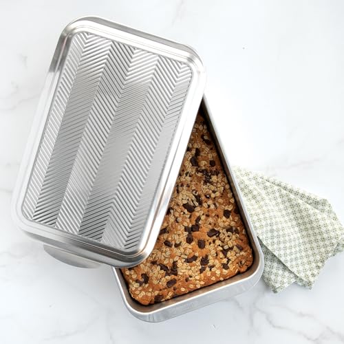 Nordic Ware 9x13 Baking Pan with Prism Embossed Metal Lid - Oven Safe, Aluminum, 1 Pack