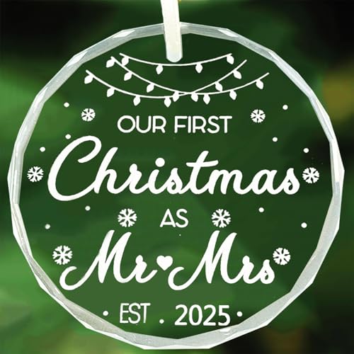2025 First Christmas Married Ornament for Couples Newlywed Wedding Gift
