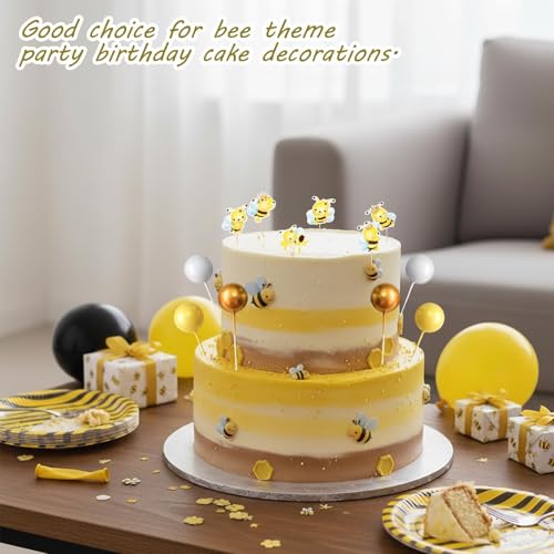 34 Piece Edible Bumblebee and Daisy Cake Decorations