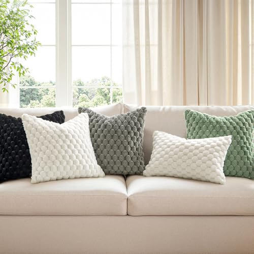 MIULEE White Faux Fur Throw Pillow Covers 18x18 Inch Set of 2