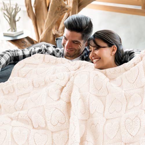 MACEVIA Heart Pattern Throw Blanket, Soft Fuzzy Fleece for Couch, Beige 50x60