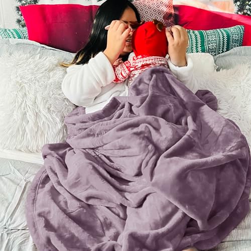 Bedsure Lavender Queen Size Fleece Blanket 90x90 Inches Cozy Lightweight Plush