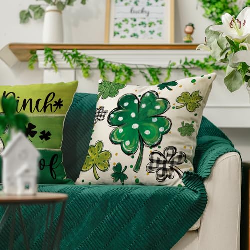 AVOIN colorlife St Patricks Day Clover Throw Pillow Covers - 18" x 18" (Set of 4)