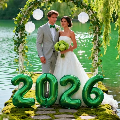 Green Jumbo 40-Inch 2026 Graduation & New Year Balloons