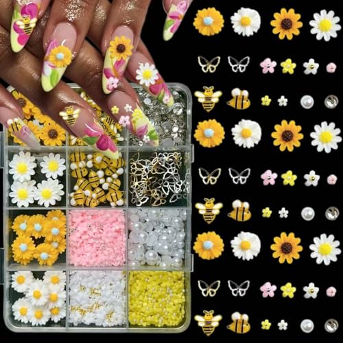 FINGCRO 600PCS 3D Nail Charms and Gems for Y2K Nail Art Design Daisy Flowers