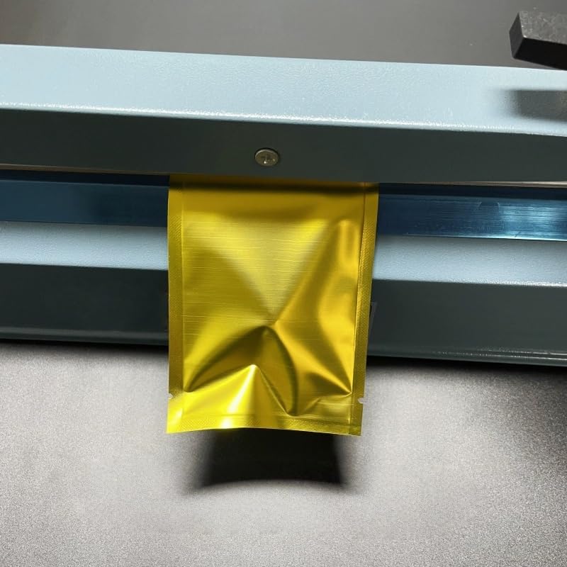 Gold Mylar Heat Sealable Sample Bags - 200 Pack (2.36x3.54 inch)