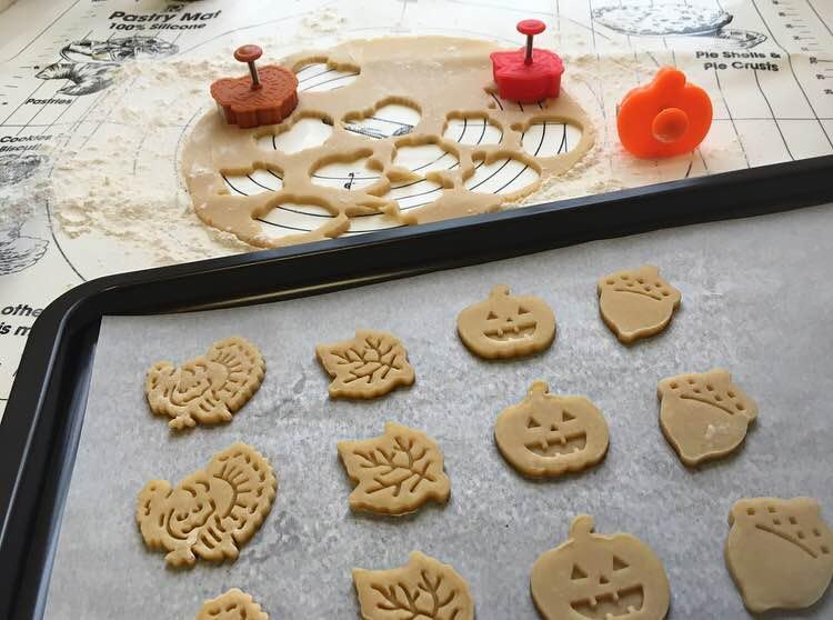 Holiday Cookie Stamp Set with Assorted Designs - 4 Piece Baking Cutters