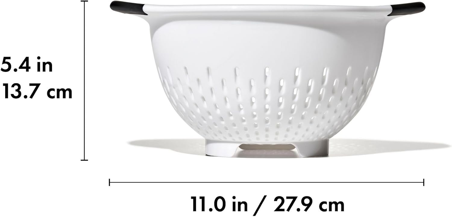 OXO Good Grips 3 QT Plastic Colander - Durable Kitchen Strainer for Effortless Food Preparation