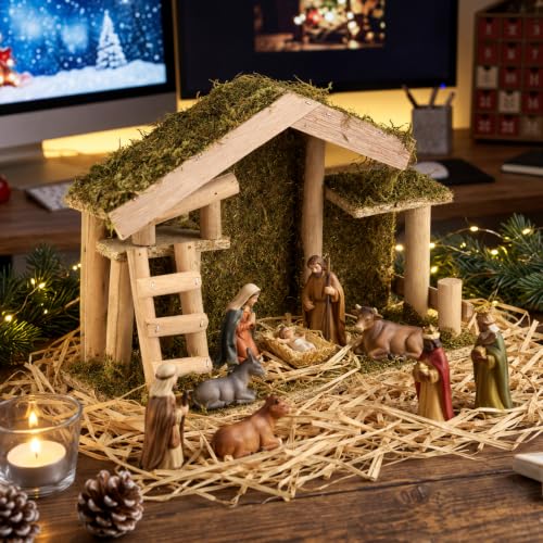 Wooden Nativity Stable Manger Scene with Raffia - Christmas Decor