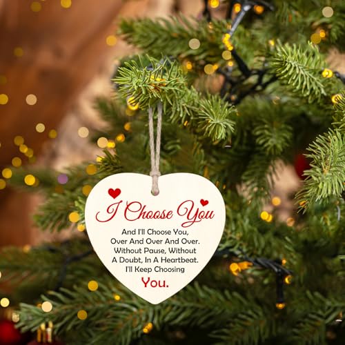Couples Wooden Christmas Ornament - Romantic Tree Decoration 2025