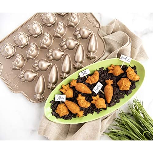 Nordic Ware Garden Patch Pan