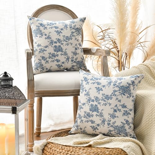 AVOIN colorlife Chinoiserie Blue White Pillow Covers 18x18 Inch Set of 2