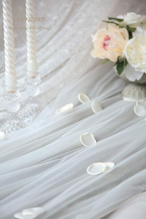 Floroom 300 Pcs Ivory Faux Silk Rose Petals - Perfect for Weddings, Bridal Showers & Table Decor