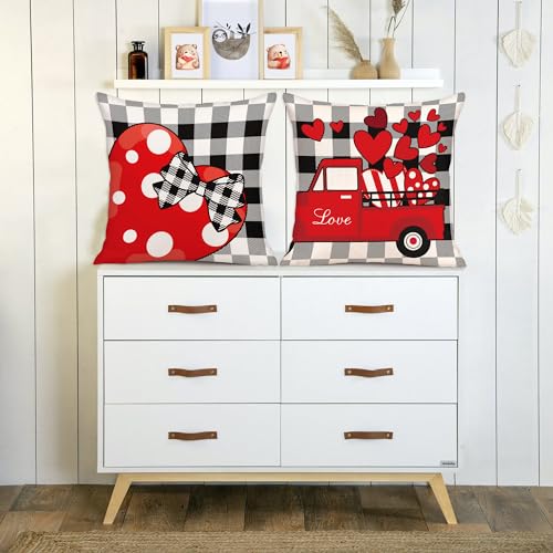 Geefuun 4-Piece Valentine’s Day Checked Throw Pillow Covers, 18x18 Inches