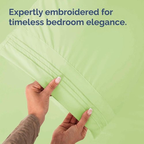 King Pillow Cases by Hotel Luxe - Ultra Soft, Wrinkle-Free Covers - 4 Piece Set in Light Sage Green