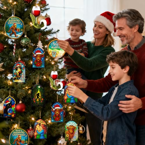 Funny Christmas Animal Ornament 2025 - Perfect for Tree & Gifting