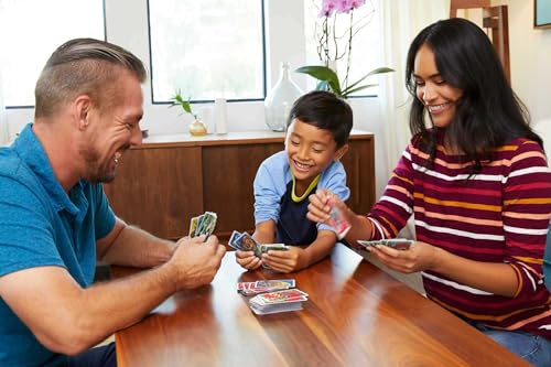 Mattel UNO Junior Card Game - Original Edition for Kids Ages 3+