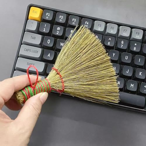 Mini Straw Broom for Precision Cleaning – Eco-Friendly & Gentle on Surfaces