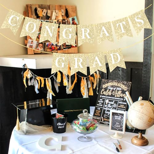 Gold Graduation Banner - Class of 2026 Congratulations Decorations