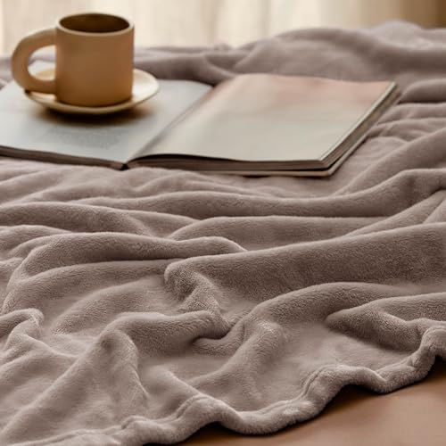 Bedsure King Size Fleece Blanket - Soft Lightweight Plush Microfiber, 108x90 inches