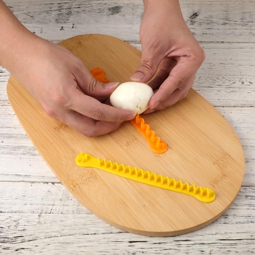 XIHIRCD 2pcs Fancy Cut Egg Cutter Set for Bento and Creative Breakfast
